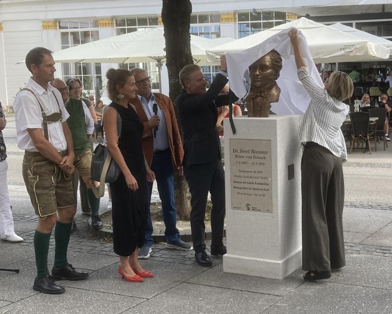 Enthüllung Denkmal Dr. Josef Brenner