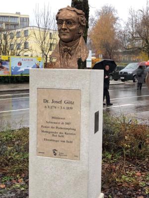 Denkmal für Dr. Josef Götz